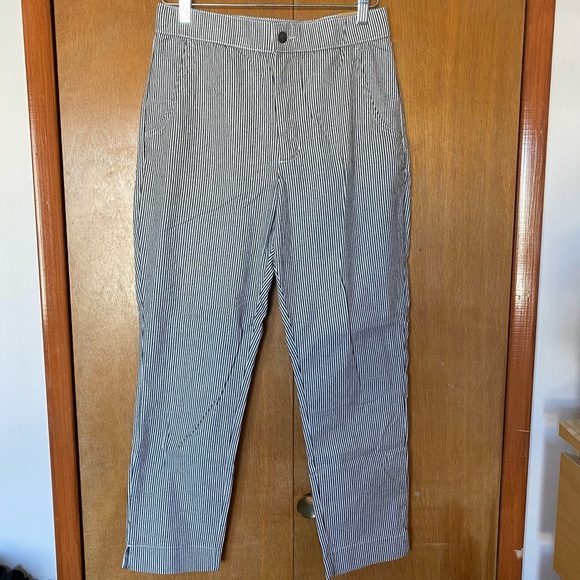 Hollister Striped Crop Tapered Pants - Picture 3 of 9